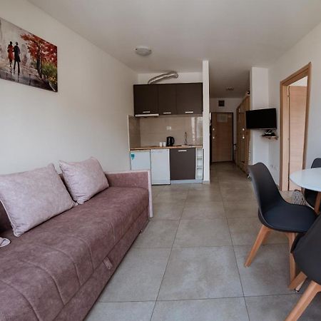 Square Inn Μπούντβα Εξωτερικό φωτογραφία