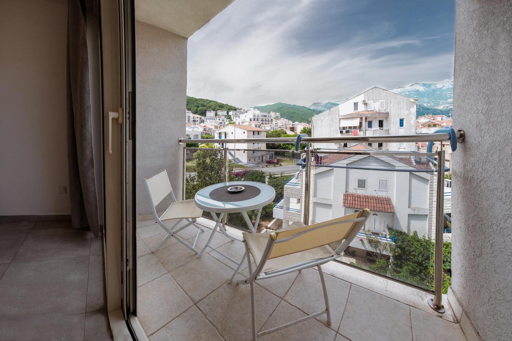 Square Inn Μπούντβα Εξωτερικό φωτογραφία