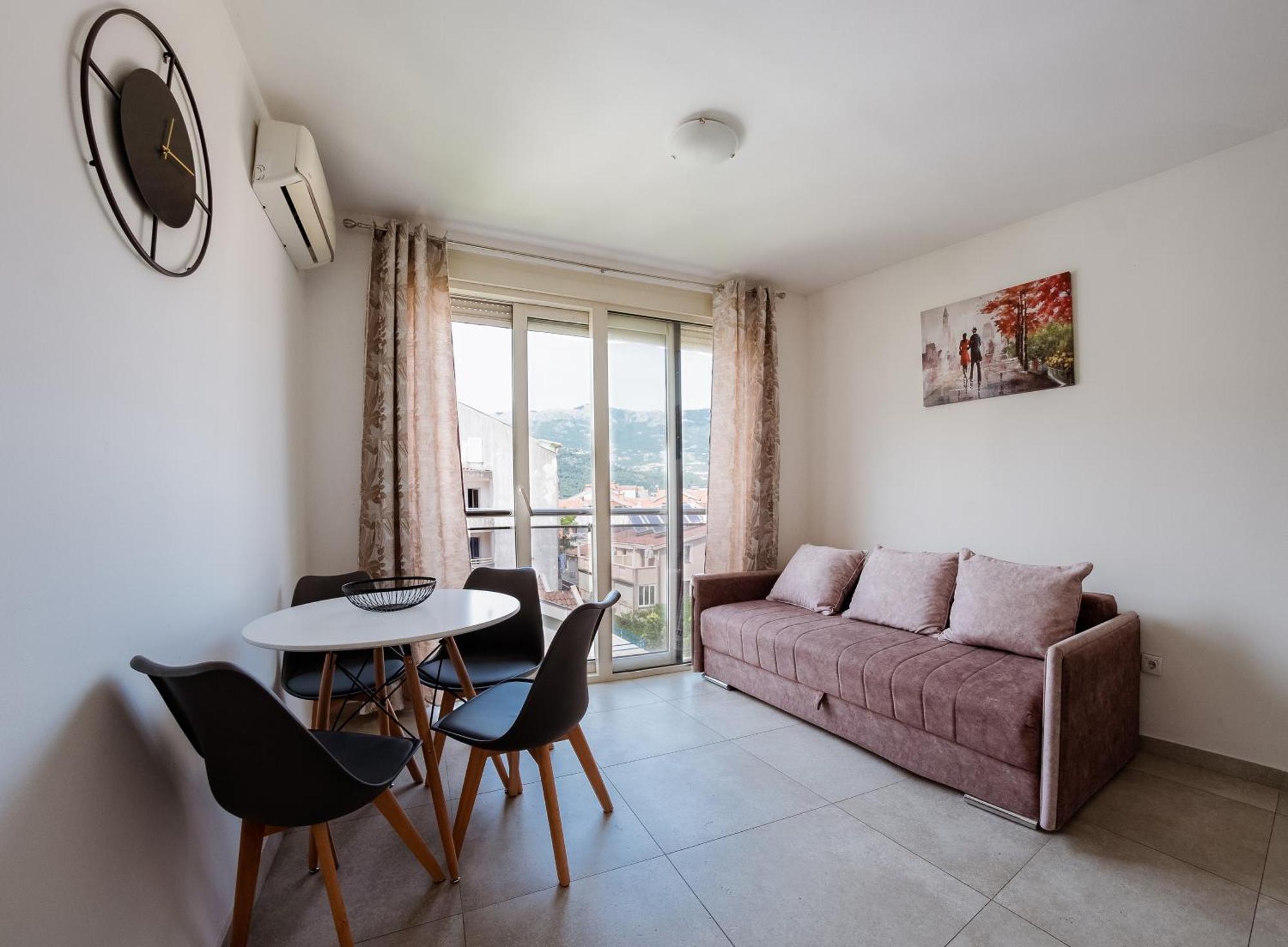 Square Inn Μπούντβα Εξωτερικό φωτογραφία